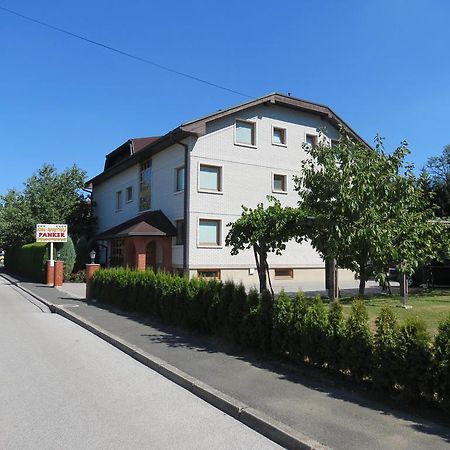 Rooms And Apartments Panker Moravske Toplice Chambre photo